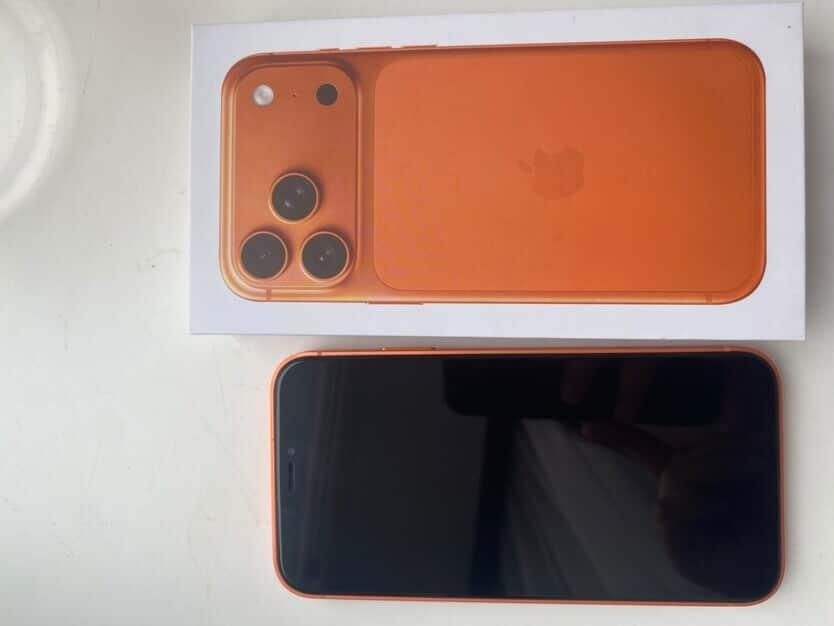 Продам айфон Xr в корпусе 17