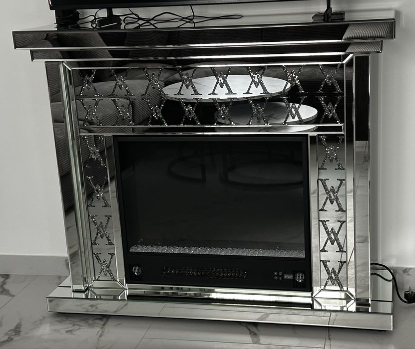 Șemineu electric decorativ din sticlă cu detalii elegante – NOU