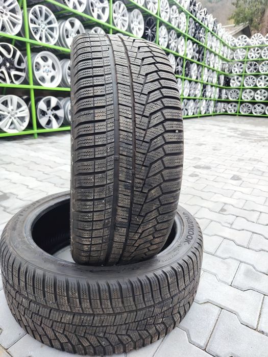 2 бр зимни 225/40/18 Hankook