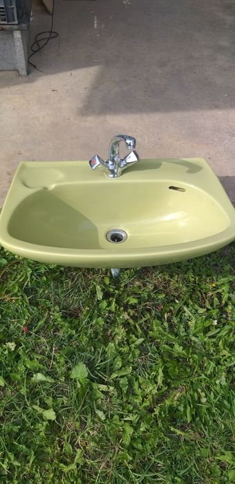 Chiuvete  ptr. baie cu baterie OFERTA