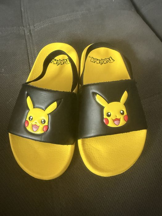 Papuci pikachu 27