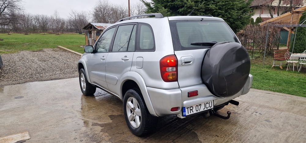 Vând sau Schimb Toyota Rav4 2.0diesel 4x4 Citiți anunțul!
