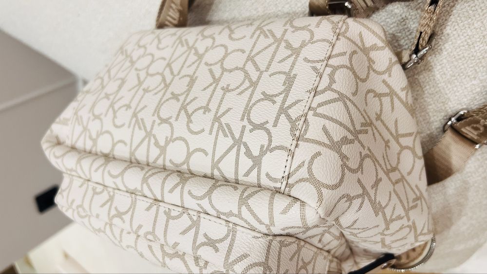 Женский рюкзак Calvin Klein!