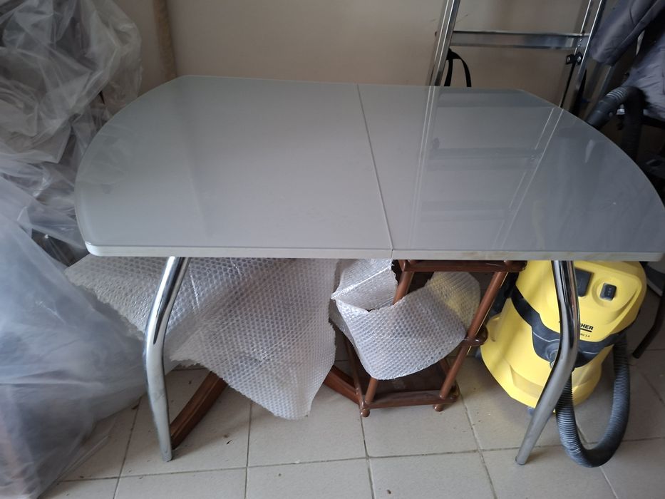 Стол кухонный стеклянный