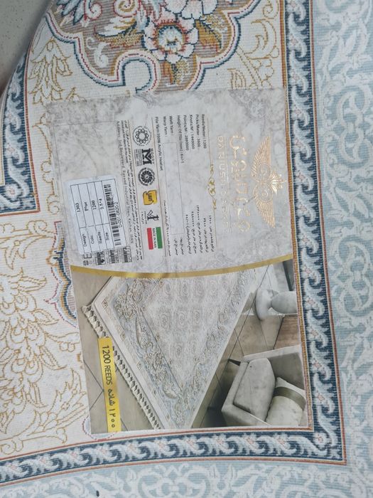 Продам ковры миллионики на пол