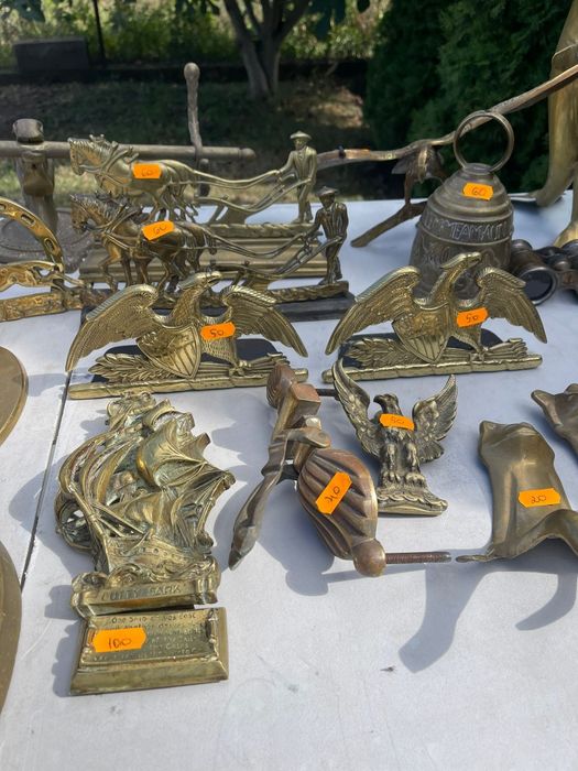 Бронзови фигури от Англия