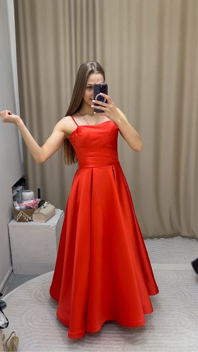 Продам новое вечернее платье