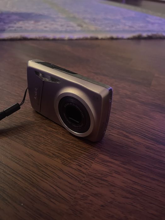 Продам камеру Kodak EasyShare M550