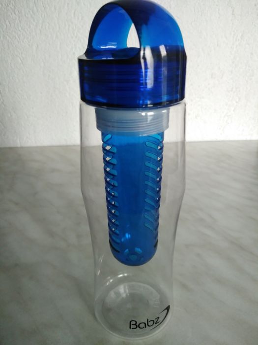 Бутилка с преспособление за филтрация  1 литър