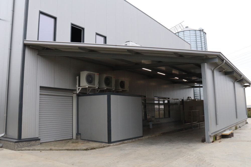 Продава се Промишлена сграда в Стара Загора, ОРБ - 3360 кв.м за 236 €/кв.м - Снимка #1