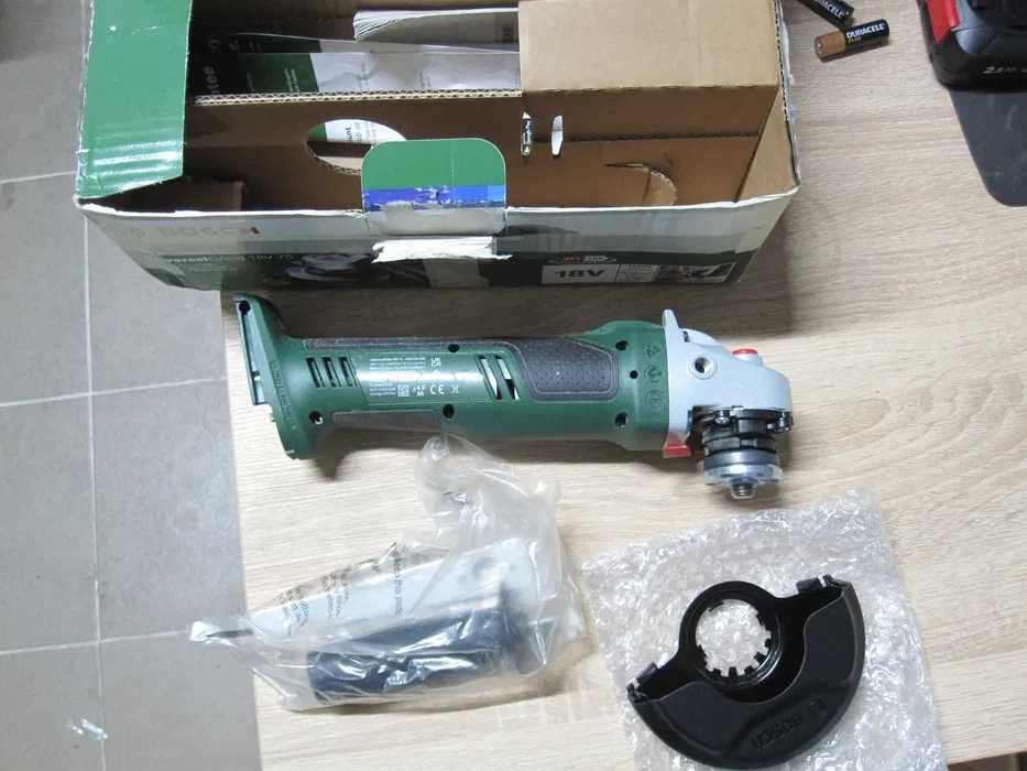 Polizor unghiular + Ferăstrău sabie Bosch cu acumulator 18V - Ca Nou