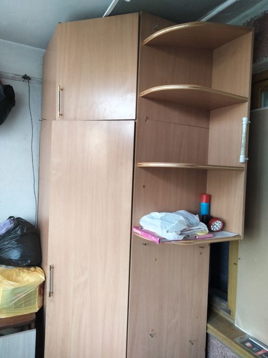 Шкаф для вещей угловой