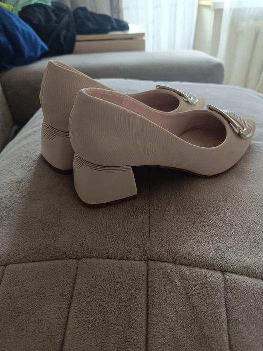 Продаются новые туфли