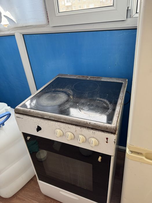 Плита BECO работающий