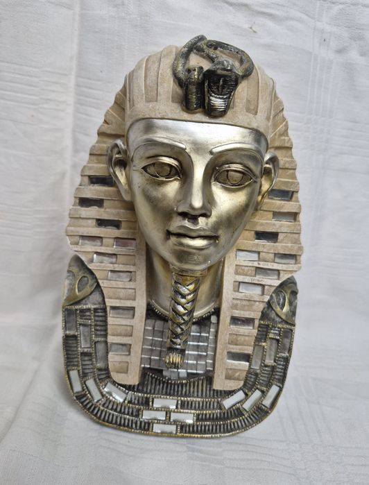 Figurină egipteană bust Tutankhamun din rășină acrilică, Colecția Leonardo.