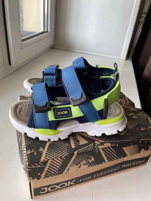 Обувь на мальчика- сандали, кроссовки