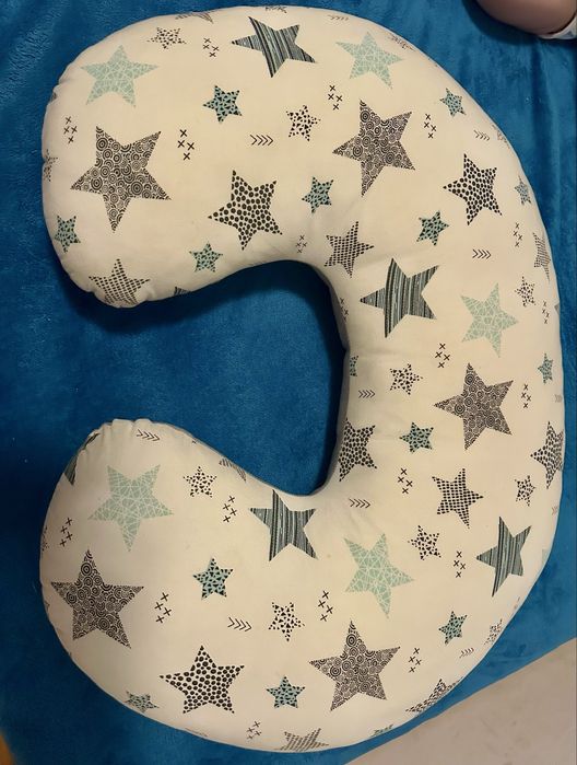 Saltea activitati  + perna  multifunctionarede + salopeta + biberoane