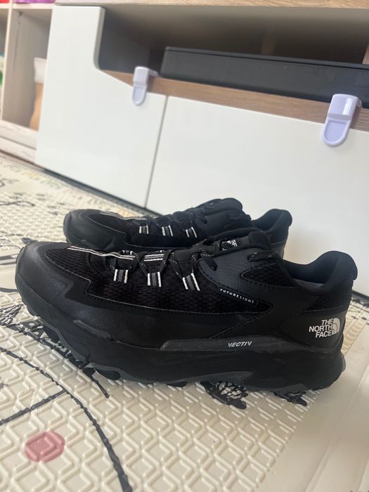 Обувки The North Face Vectiv Taraval