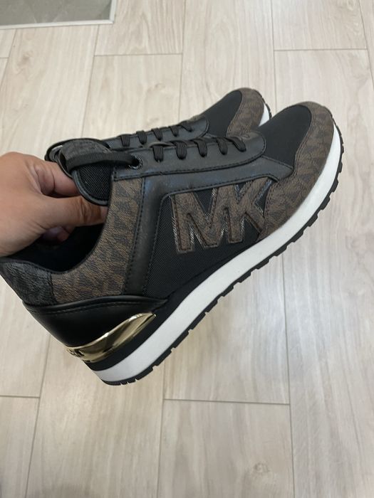 Кроссовки сникерсы michael kors 37,5