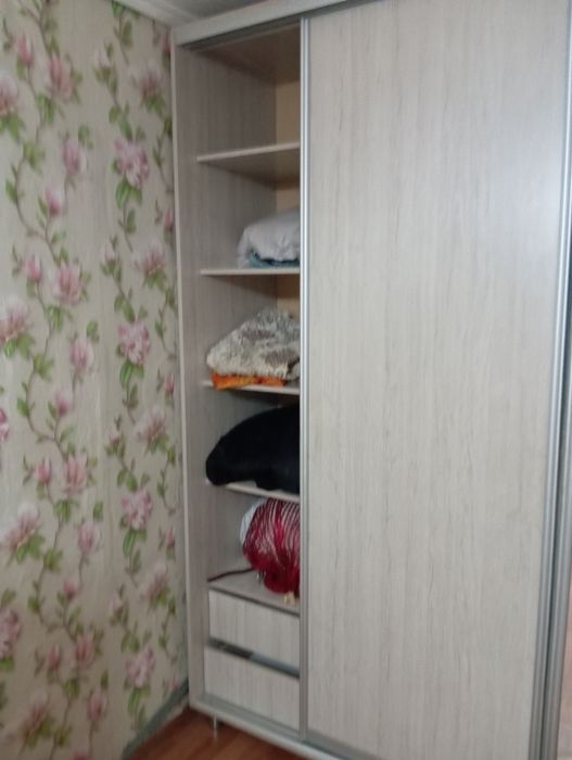Продам встроенные раздвижной шкаф