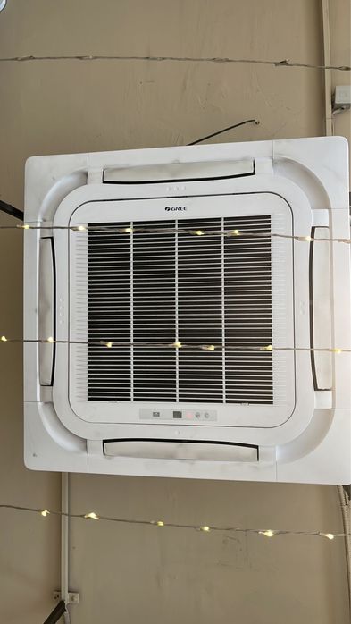 Продам кондиционер потолочный