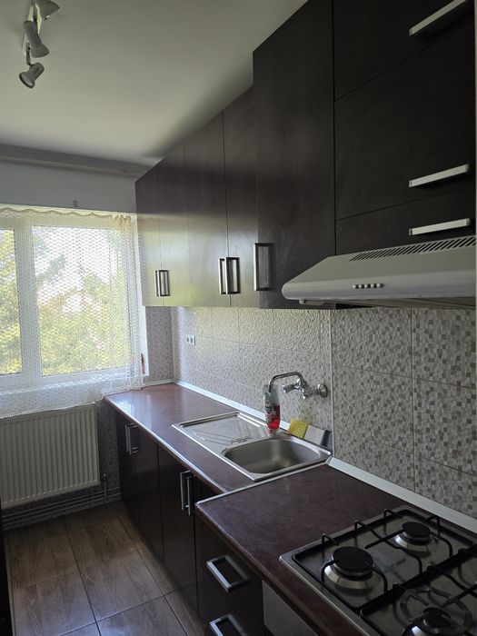 Vând apartament central 2cam Buzău lângă primărie — fotografia 1