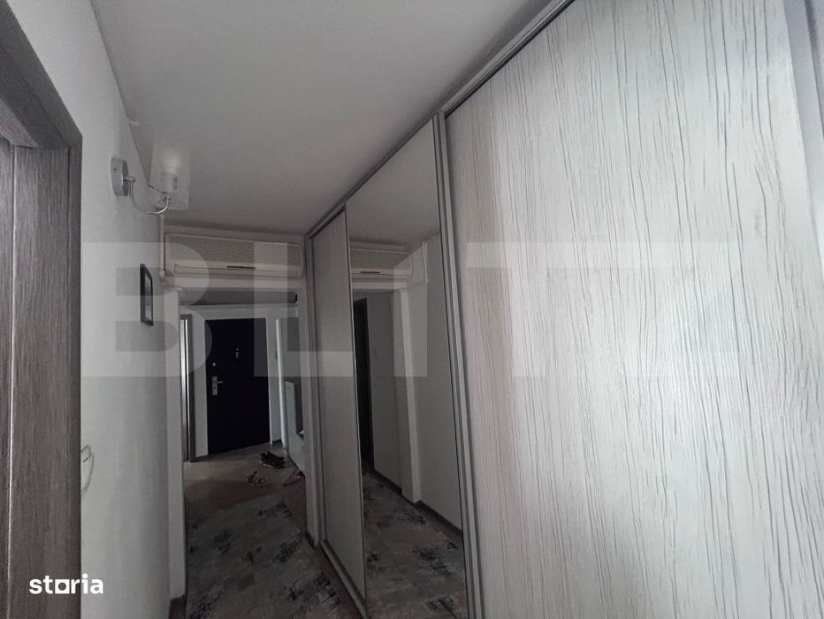 Apartament cu 3 camere, decomandat, centrala si AC, zona Helin Ciuperc