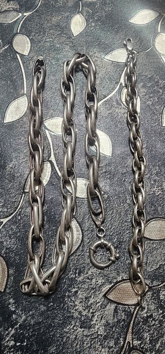 Сребърен ланец с гривна