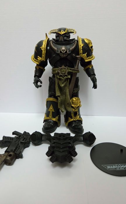 Mcfarlane Chaos marine, Хаус Марин