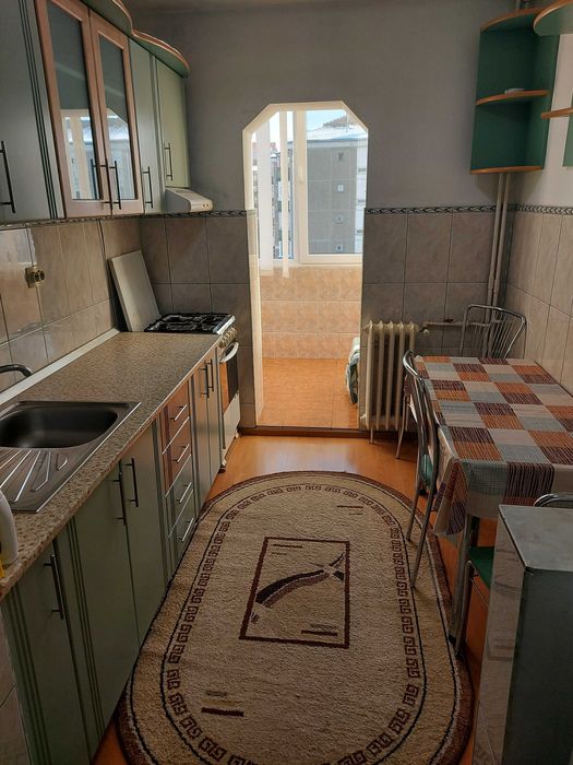 Inchiriez apartament 2 camere zona Lotus Center Nufarul