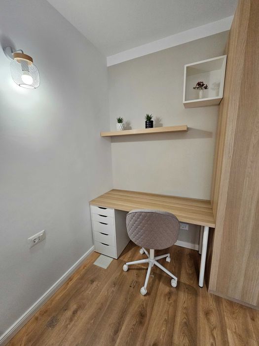 Birou ikea alb cu stejar/mesteacan, Popesti Ilfov
