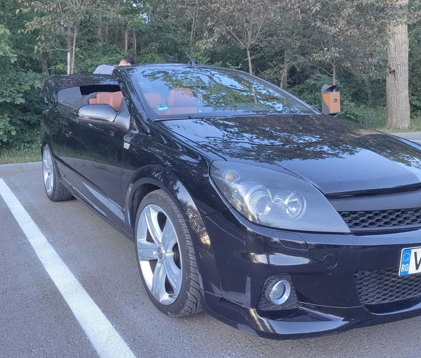 Opel Astra TwinTop 1.9,motorina din 2008, in stare impecabila