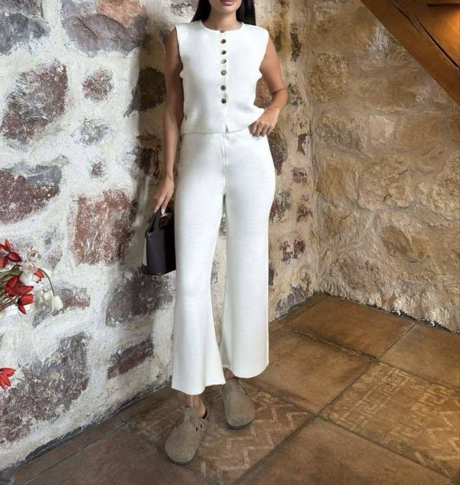 Дамски комплект от две части