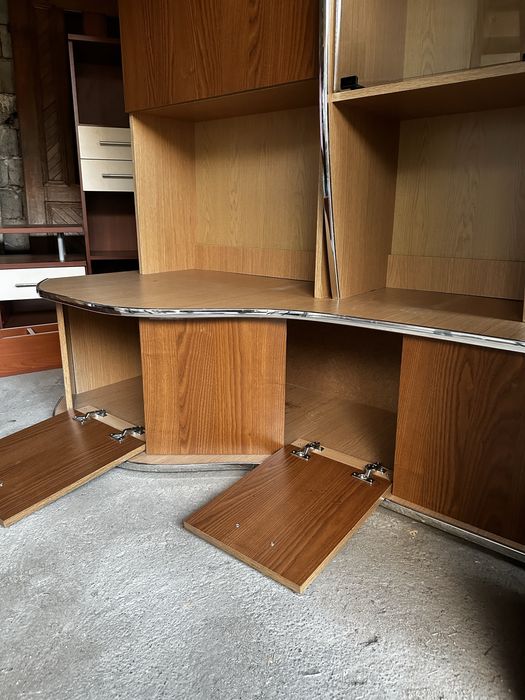 Mobilier 4 corpuri – spațiu de depozitare generos