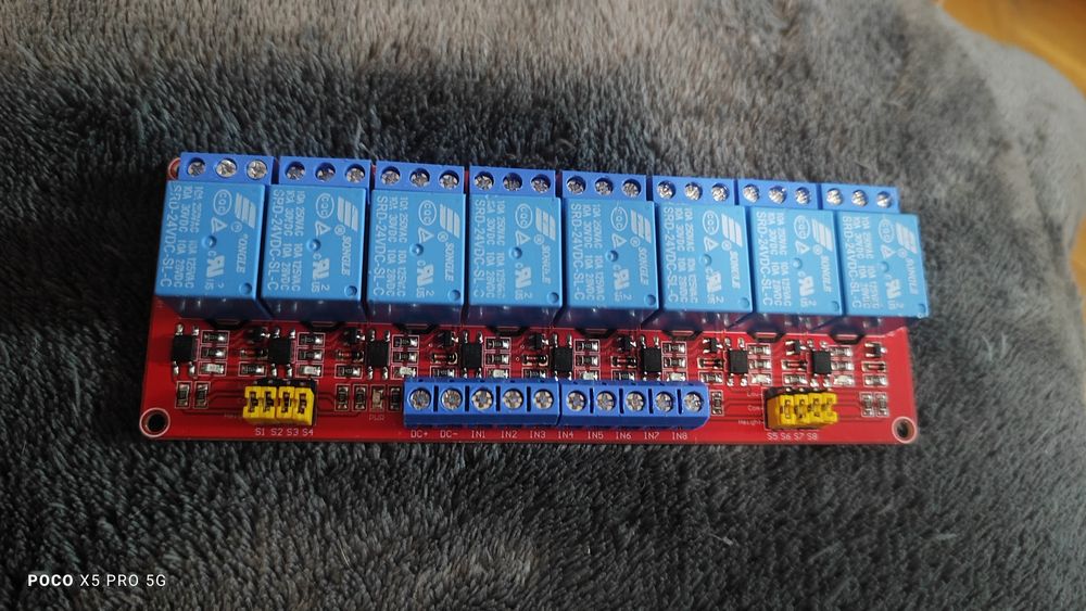 8 канален релеен модул