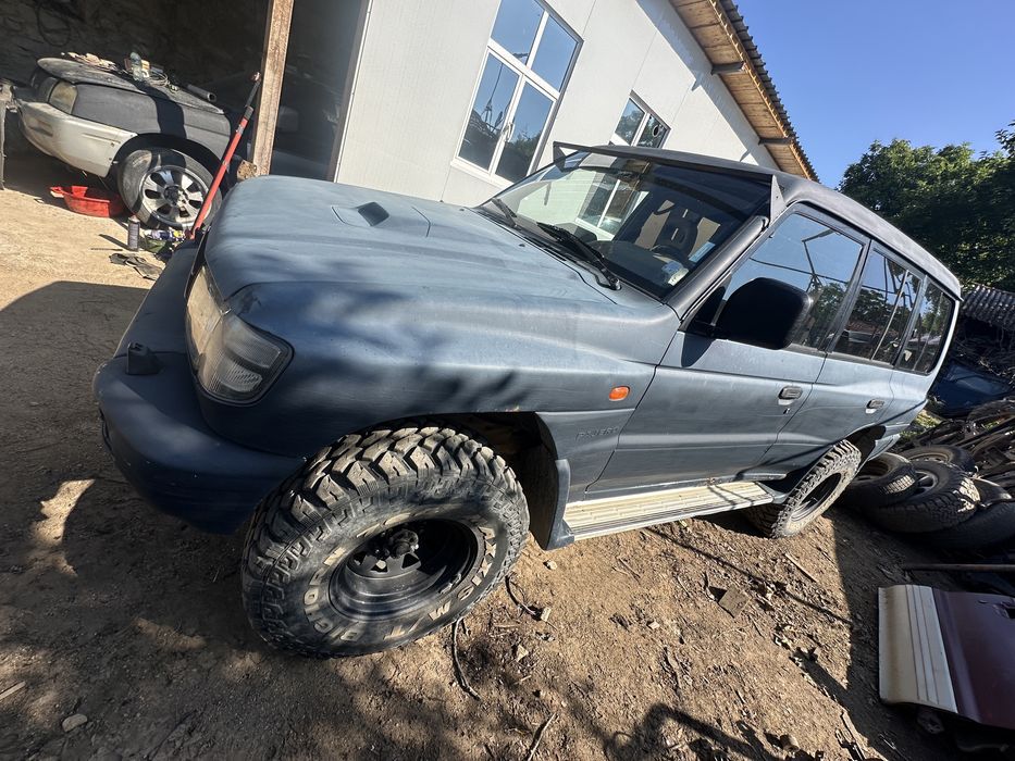 Mitsubishi Pajero 2.8 На Части