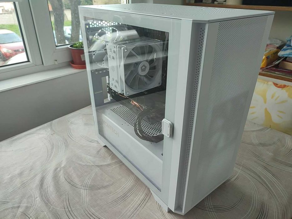 Компютър Ryzen 5 / B450 / 16GB RAM / SSD / RX 570 / Гаранция