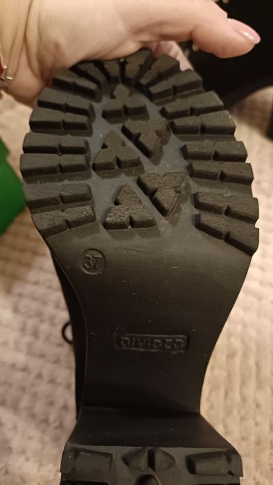 Ghete marimea 37 H&M