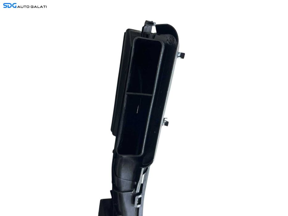 Grila Grilaj Deflector Tub Tubulatura Ghidaj Admisie Aer Audi A3 8V 1.6 2.0 TDI 2013 - 2017 Cod 5Q0129254A 5Q0010851M 5Q0129254B [B4177]