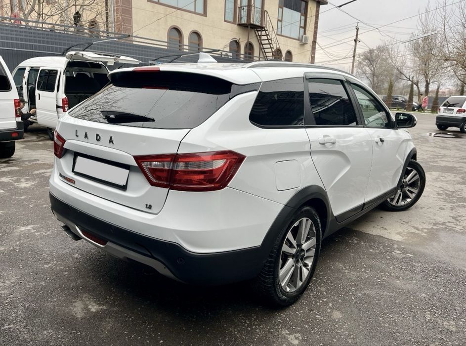 Lada Vesta Cross 1,8L/2019 Avtomat