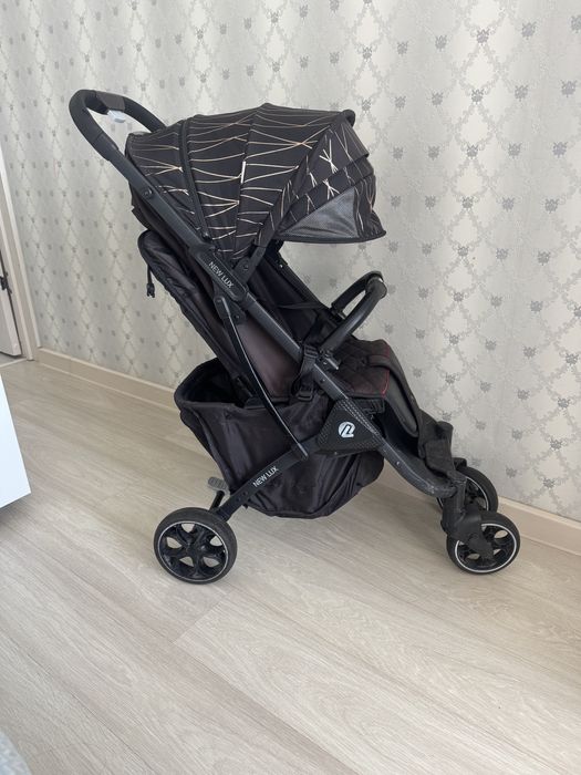 Продам коляску б/у зима-лето