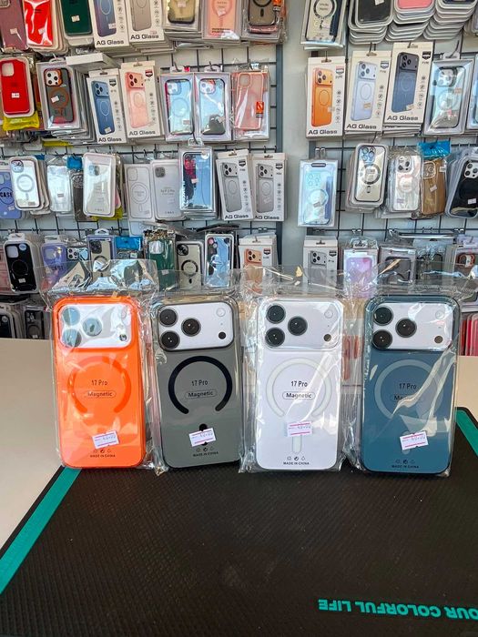 Husa hard case cu MagSafe iPhone 17 Pro