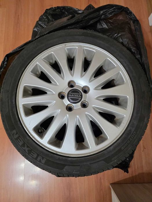 Продавам Volvo S60 D5, 2003 г. , 2. 4 дизел, 163 к. с. сив металик