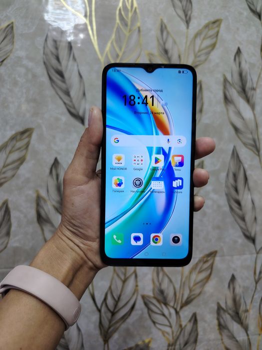 продаётся телефон