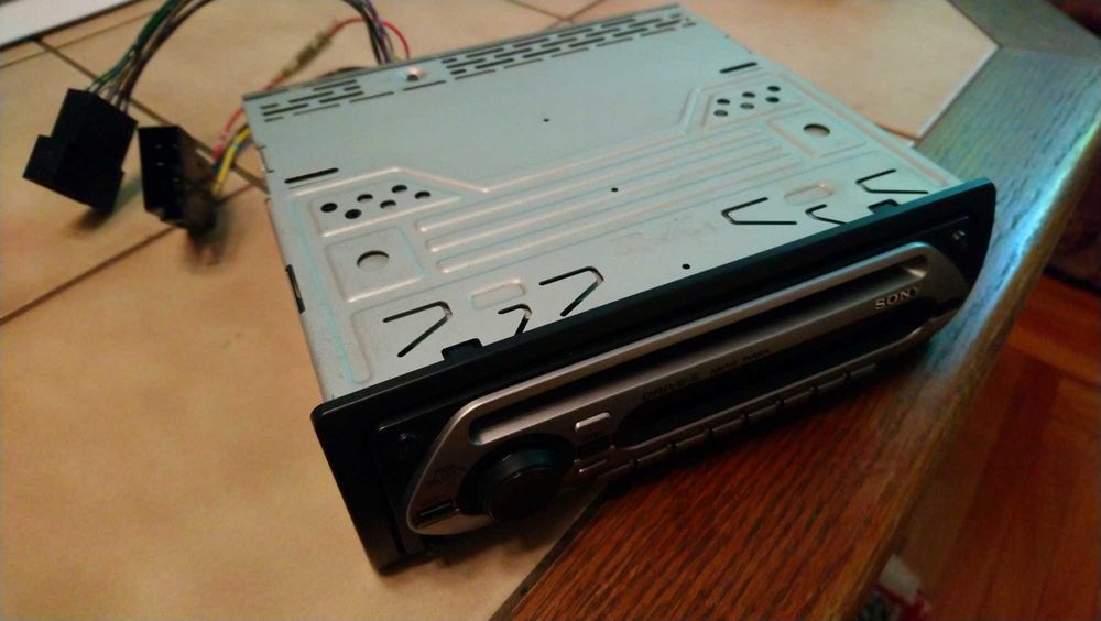 Vind mp 3 SONY Radio + mp3