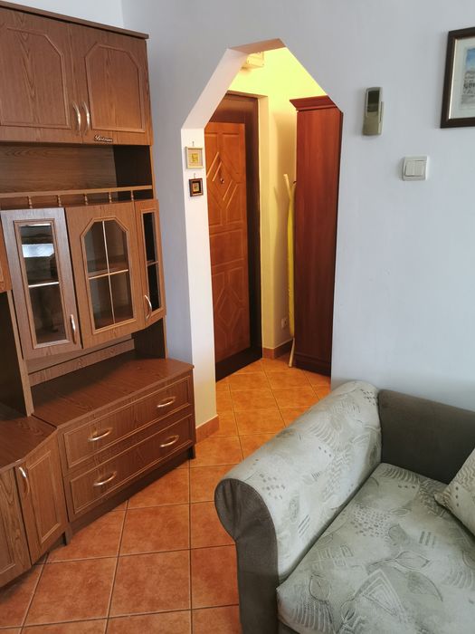 Închiriez garsoniera zona Confecții