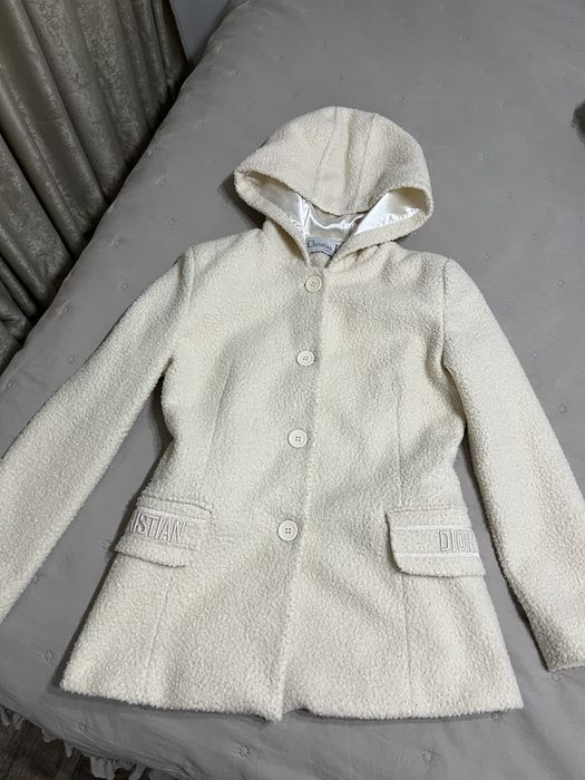 Късо палто Christian Dior