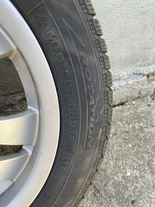 Jante BMW originale R16 205/55/16 cu anvelope iarna