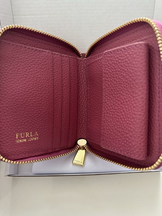 Дамски портмонета FURLA. Различни видове