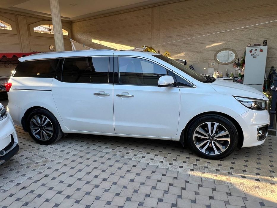 Kia Carnival — премиум трансфер